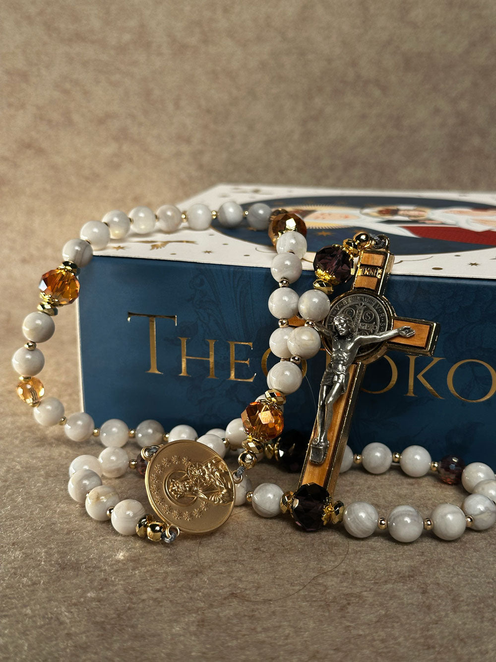 Dieviškoji Chartres rožančius